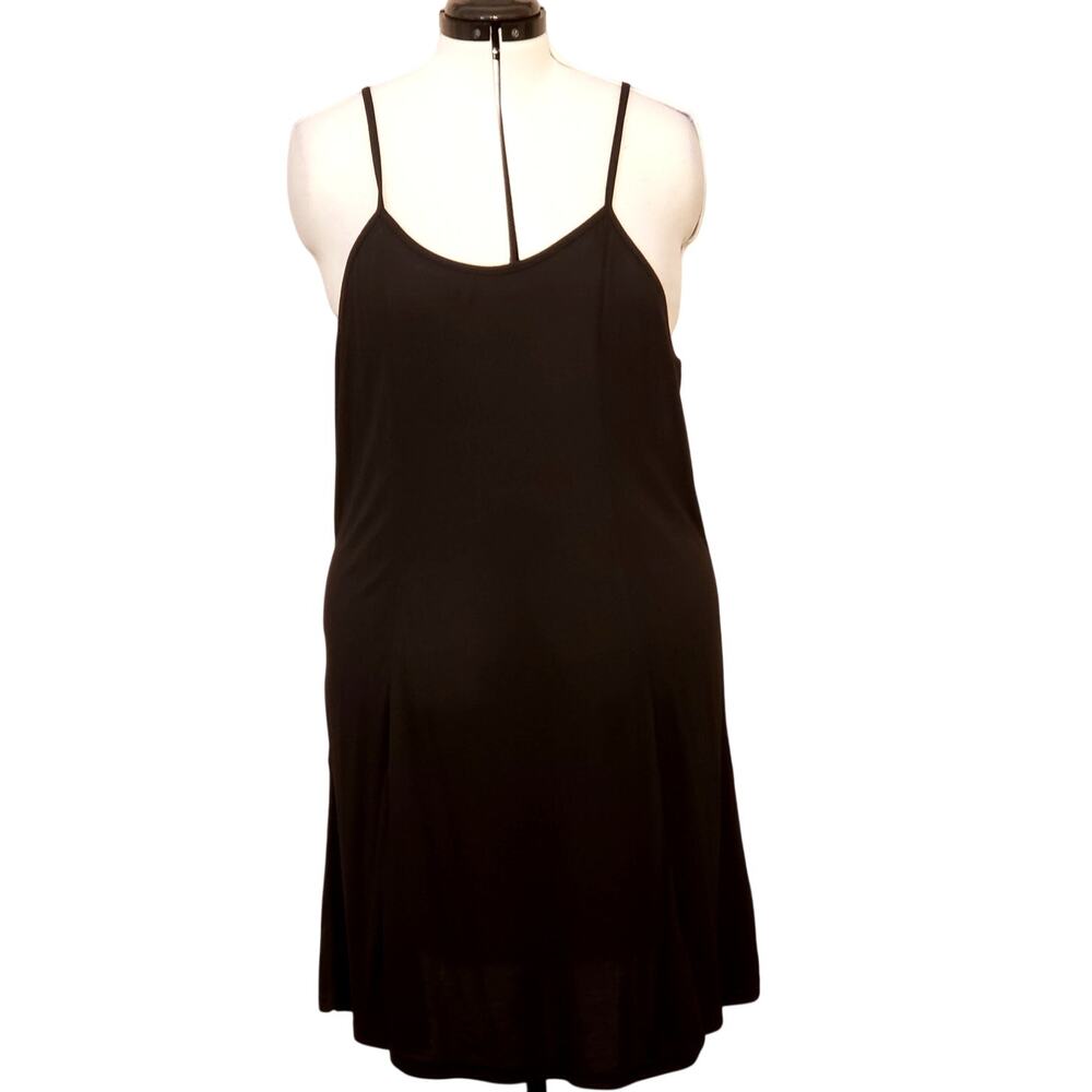 The Paragon Black Lace Two‑Piece Dress Set - Picture 2 of 9